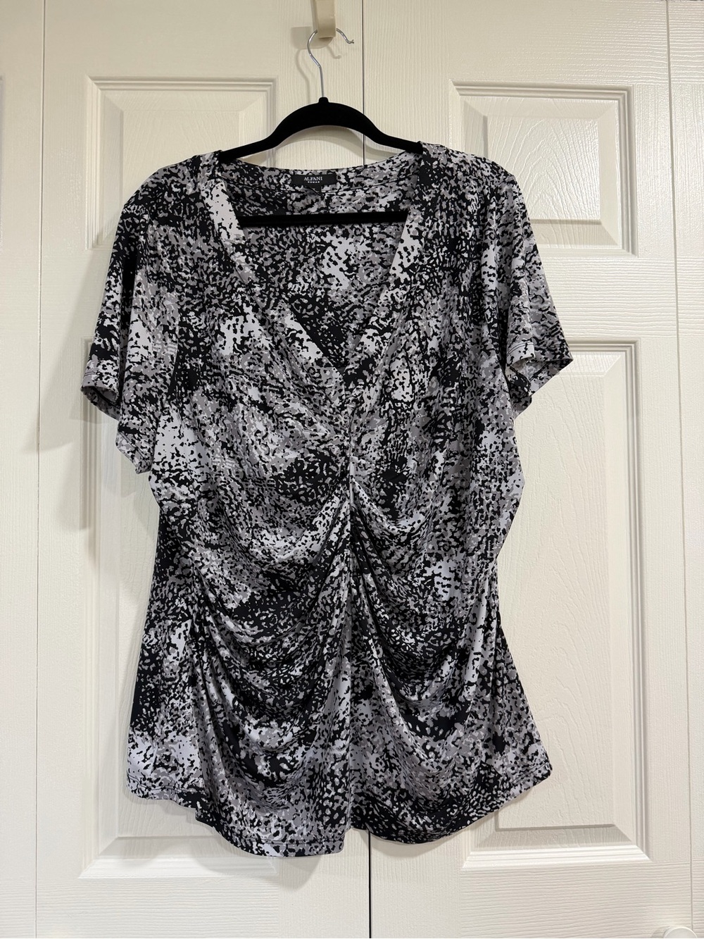 Alfani Black & White Ruched V-Neck Blouse